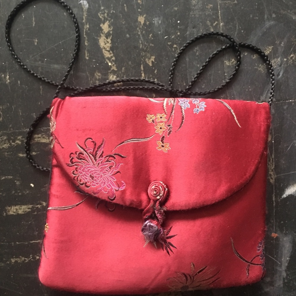 Oriental red purse